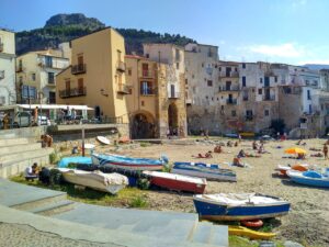 Ecco cosa vedere a Cefalù per gli amanti della storia